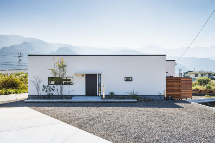 趣味に囲まれたロの字の平屋 富士宮市 富士市で建てるシンプルでおしゃれなデザイン注文住宅